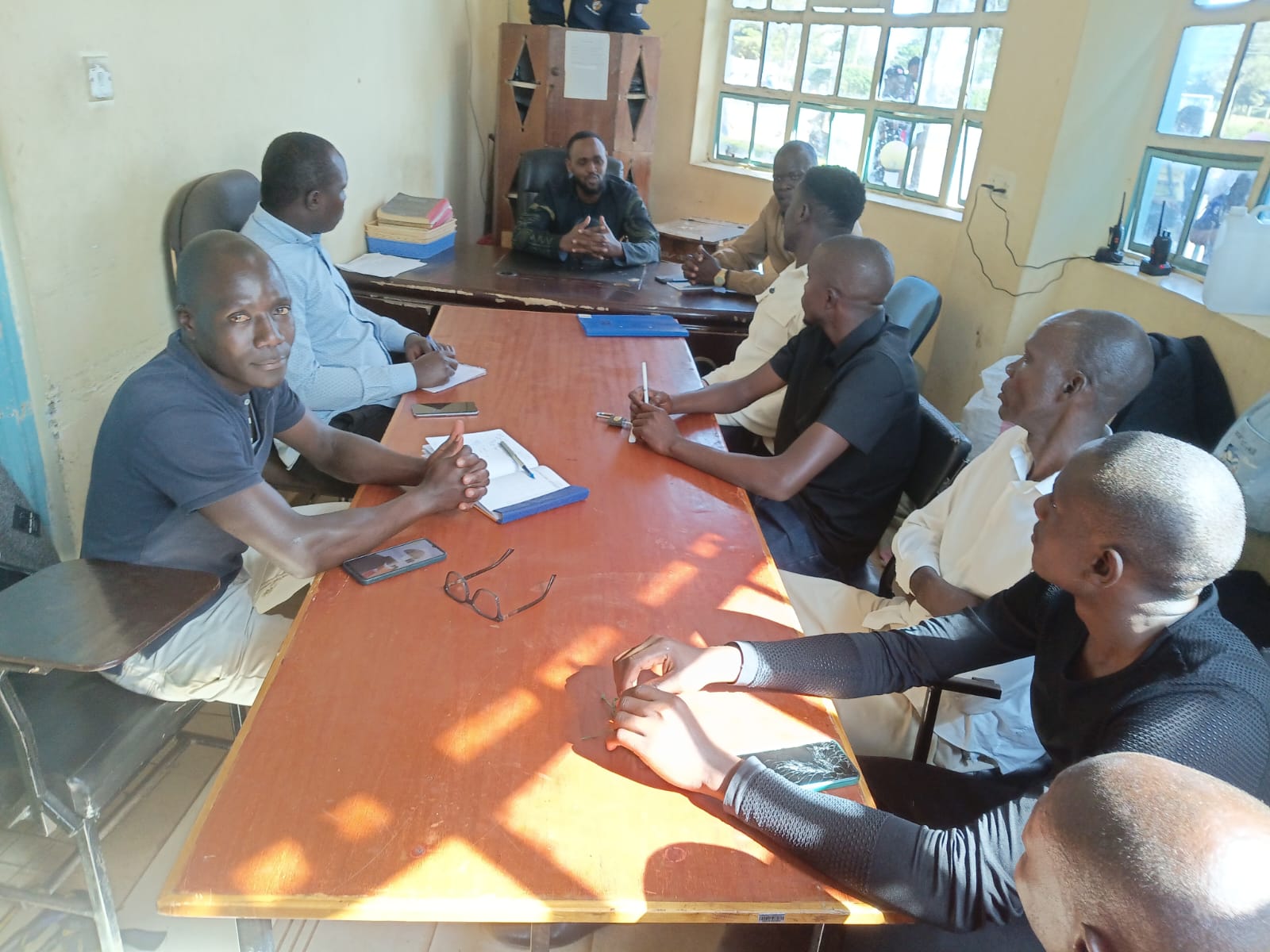 Management and supervisors in a planning meeting